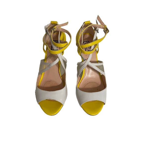 Signature Tayte Strappy Ankle Sandal Open Toe Heels w/ Mesh‎ Detail Size 6 - Picture 2 of 7